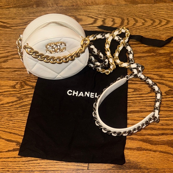 CHANEL Cream Quilted Round Crossbody Bag - Picture 1 of 5